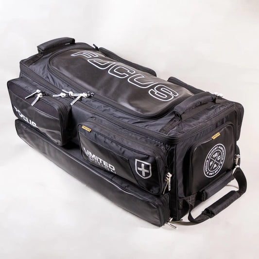 Focus "Limited Edition" - Large Tri Wheelie Bag - Black